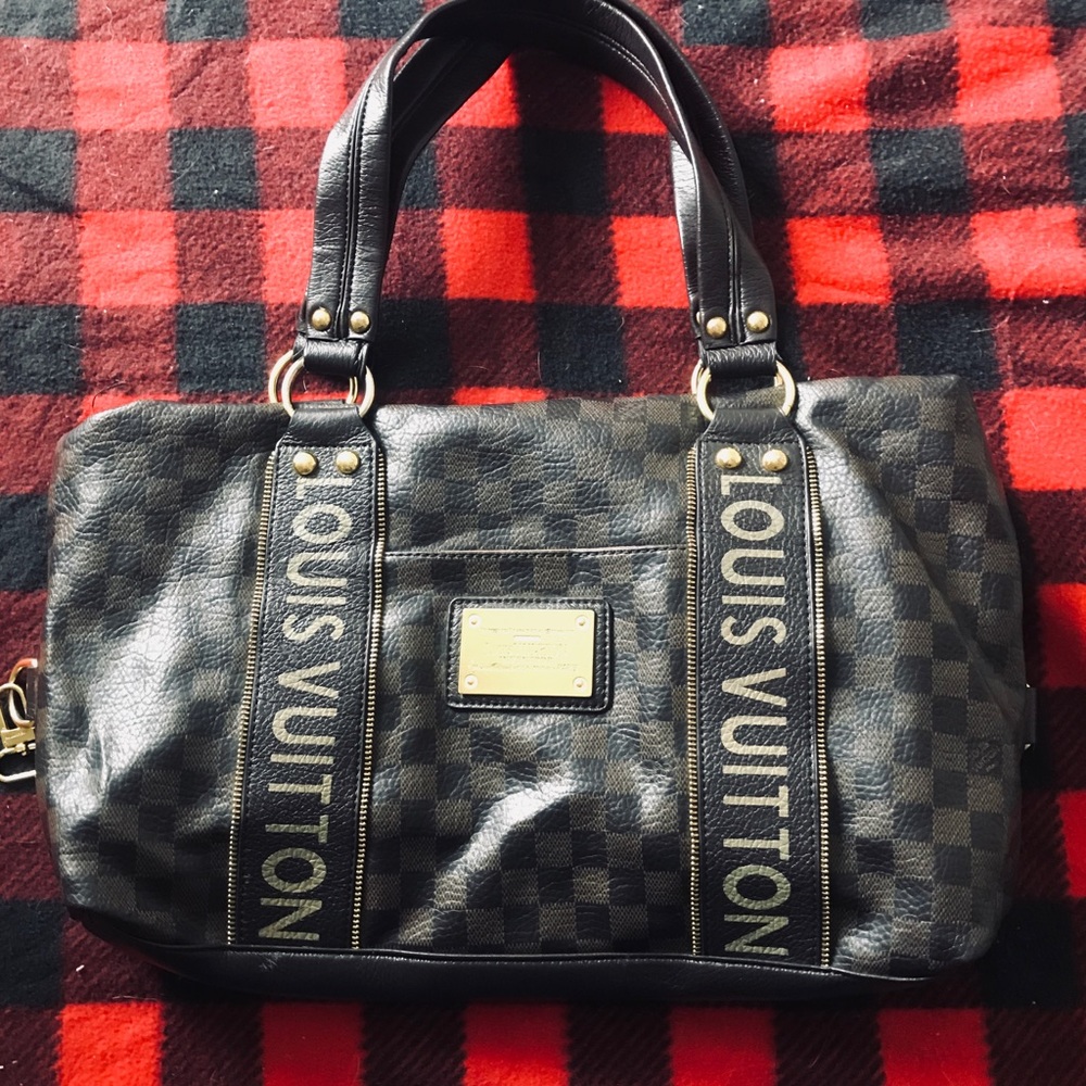Genuine Louis Vuitton Bag NO ZIPPER AND NO STRAP!